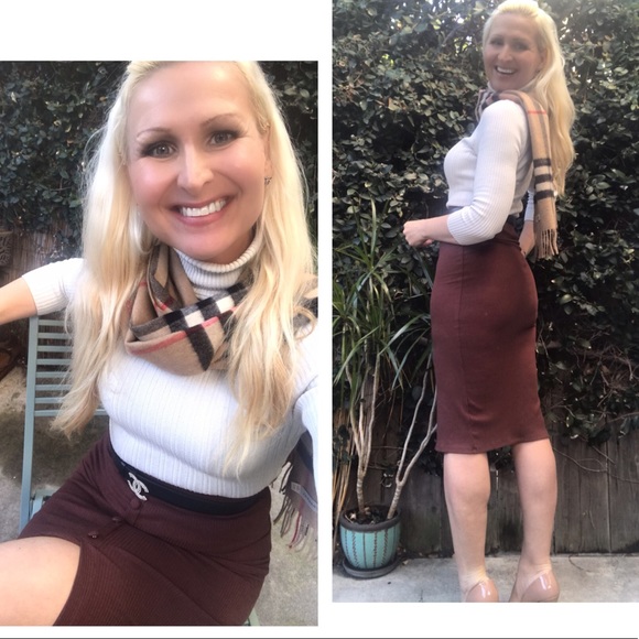 ☕️Brown Ribbed Midi Pencil Skirt 🤩 - Picture 2 of 5